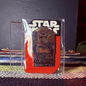 DLP Star Wars Force Awakens Captain Phasma LE 1000 Pin PP112818